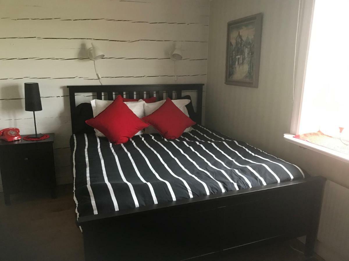 Ameriden Bed And Breakfast Godeby Luaran gambar